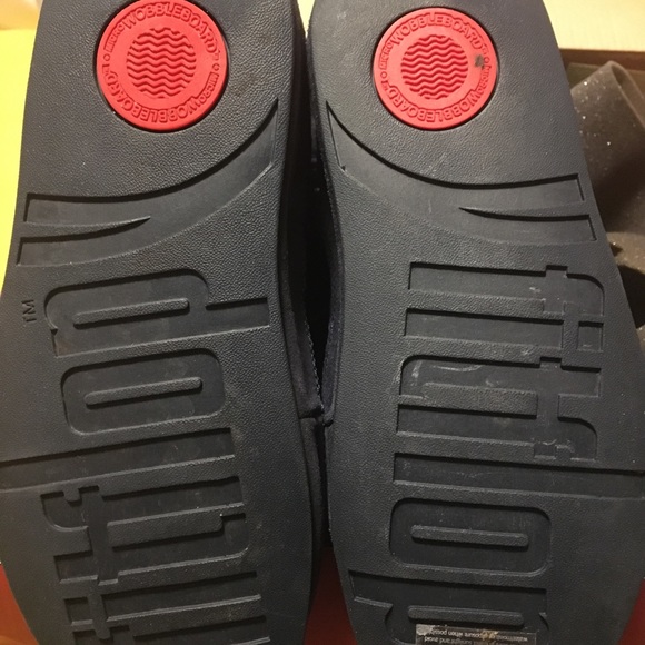 **SOLD**FitFlop Tall Navy Suede Crush Boot Women's Size 7, but Fits Like a 7/8 - Picture 10 of 11